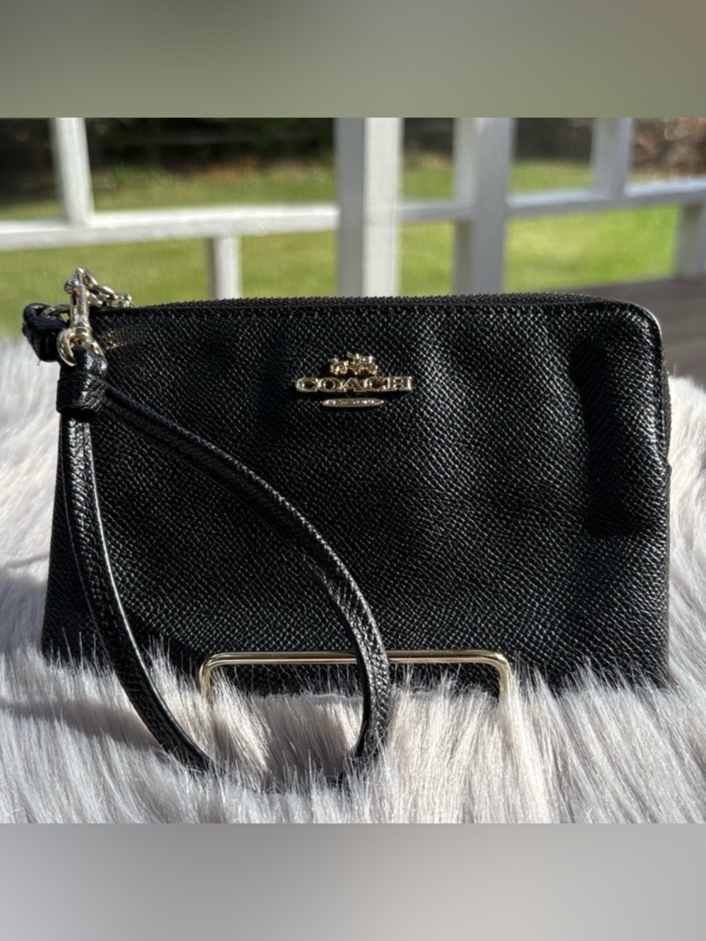 COACH - EUC Textured Black L- Zip Wristlet
